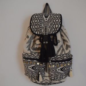 Aztec print hipster backpack